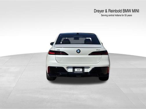 2025 BMW 740 i xDrive