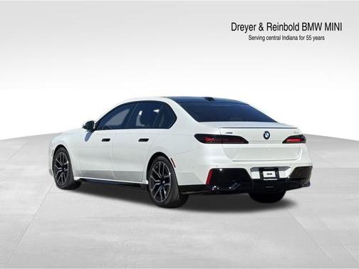 2025 BMW 740 i xDrive
