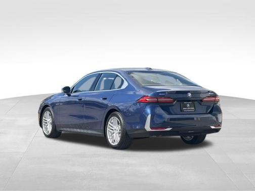 2025 BMW 540 i xDrive