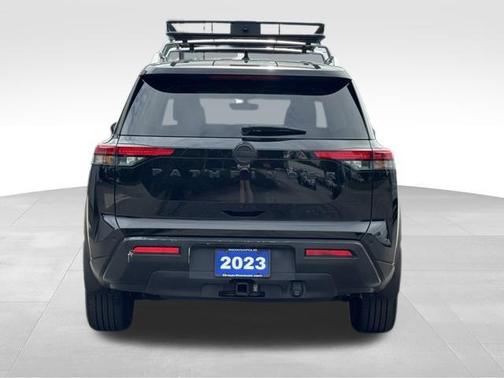 2023 Nissan Pathfinder SL 4WD