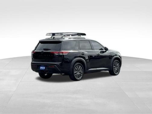 2023 Nissan Pathfinder SL 4WD