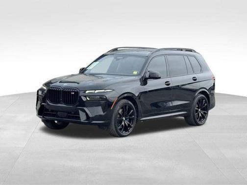 2023 BMW X7 M60i