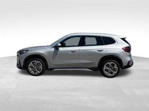 Space Silver Metallic 2024 BMW X1 xDrive28i