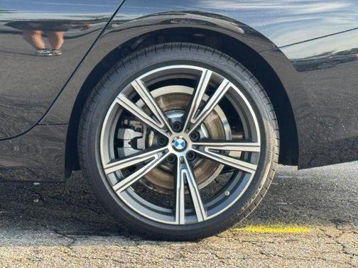 2024 BMW 330 i