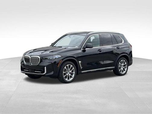 Black Sapphire Metallic 2026 BMW X5 PHEV xDrive50e