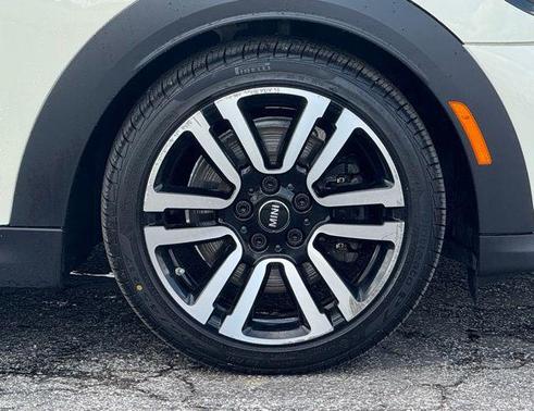 Pepper White 2022 MINI Hardtop Cooper S