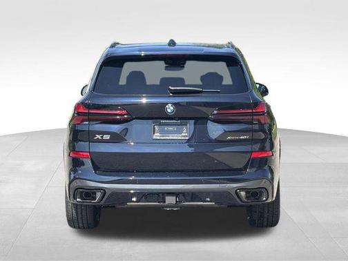 Carbon Black Metallic 2026 BMW X5 xDrive40i