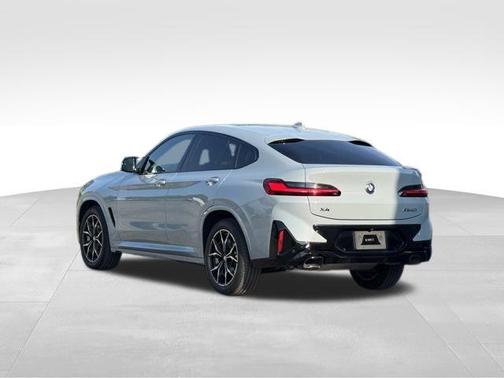 2025 BMW X4 M40i