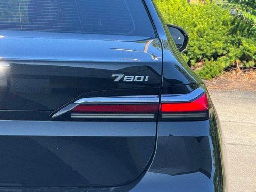 2024 BMW 760 i xDrive