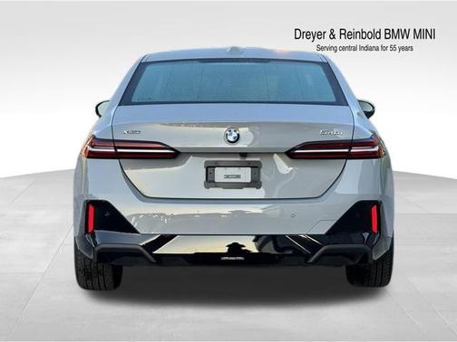 2025 BMW 540 i xDrive