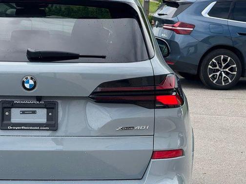 Brooklyn Grey Metallic 2026 BMW X5 xDrive40i