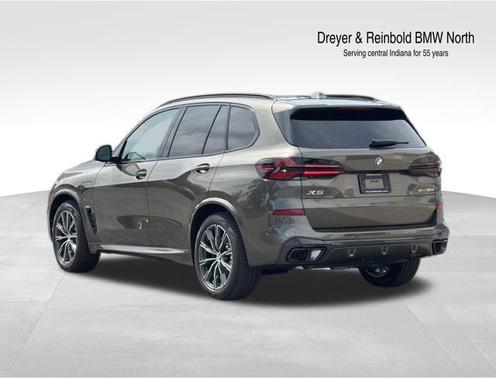 Manhattan Green Metallic 2026 BMW X5 PHEV xDrive50e