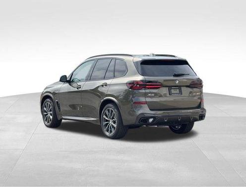 Manhattan Green Metallic 2026 BMW X5 PHEV xDrive50e