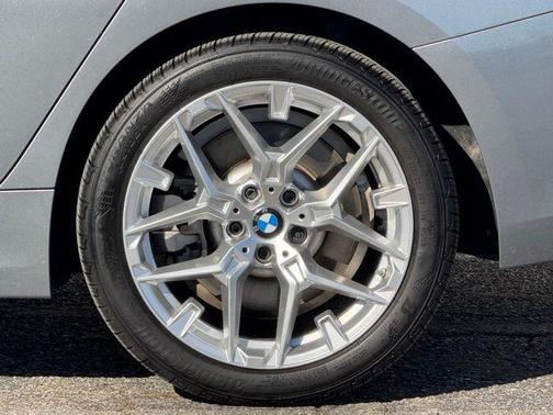 2025 BMW 330 xDrive