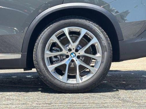 Dravit Grey Metallic 2026 BMW X5 PHEV xDrive50e