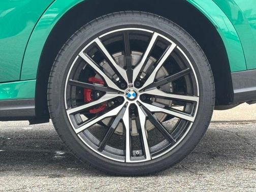 Green Metallic 2024 BMW X6 M60i