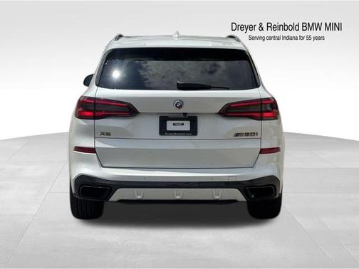 White Metallic 2022 BMW X5 M50i