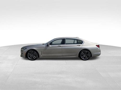 2022 BMW 750 i xDrive