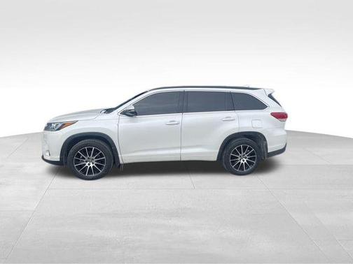 2018 Toyota Highlander SE