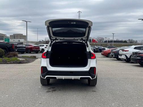 Alpine White 2026 BMW X1 xDrive28i