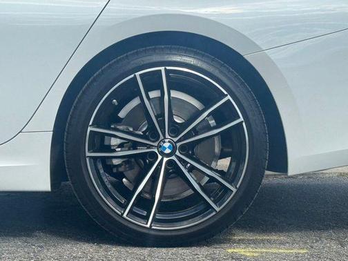 2024 BMW 330 i xDrive