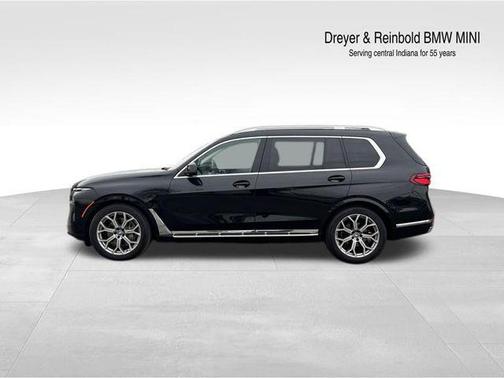 Black Sapphire Metallic 2024 BMW X7 xDrive40i