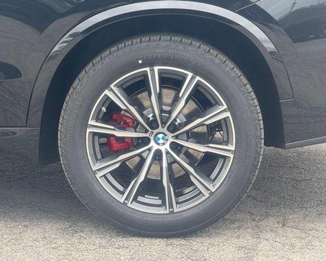 Black Sapphire Metallic 2026 BMW X5 xDrive40i