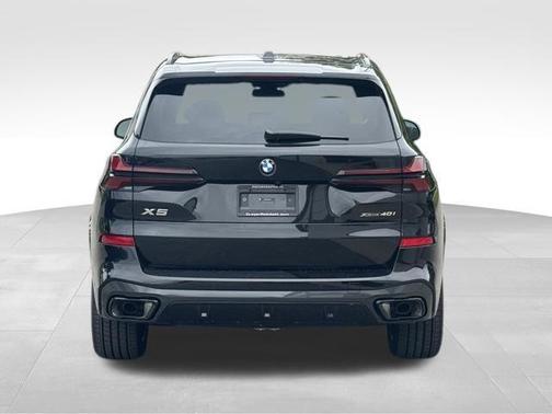 Black Sapphire Metallic 2026 BMW X5 xDrive40i