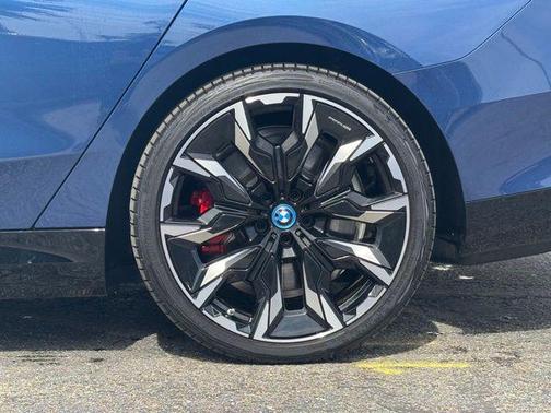 2024 BMW i5 M60
