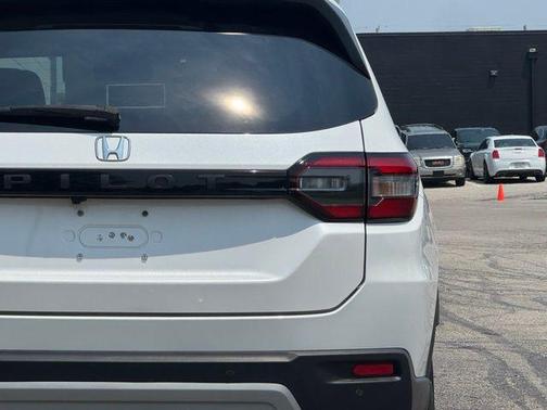 2023 Honda Pilot AWD EX-L 7 Passenger