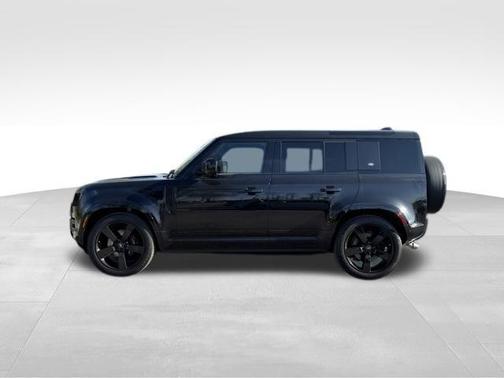 2023 Land Rover Defender 110 V8