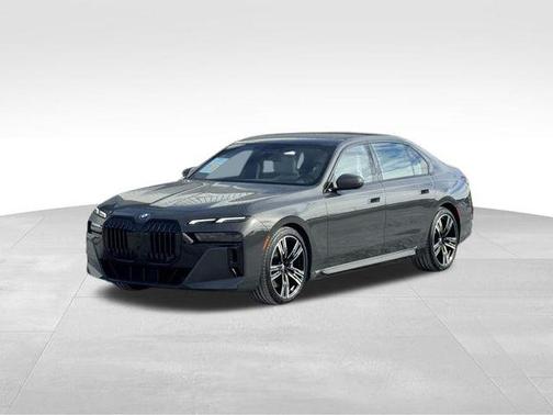 Gray Metallic 2023 BMW 760 i xDrive Sedan