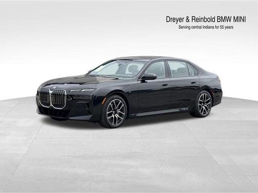 Black Sapphire Metallic 2024 BMW i7 eDrive50