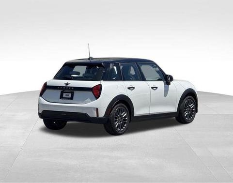 Nanuq White Metallic 2026 MINI Hardtop Cooper