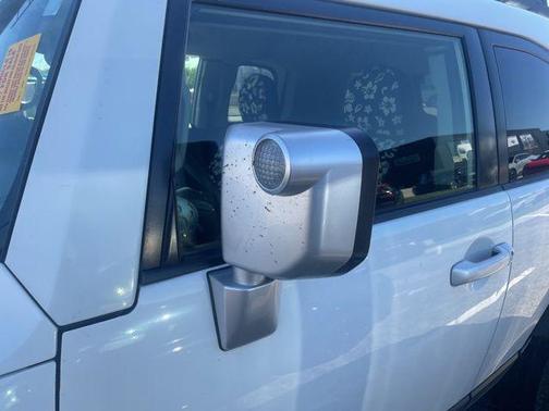 Iceberg White 2013 Toyota FJ Cruiser Base