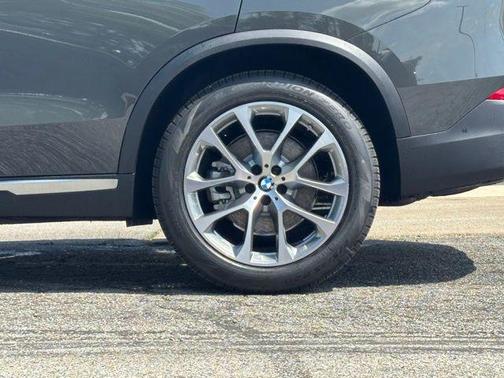 Dravit Grey Metallic 2026 BMW X5 xDrive40i
