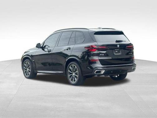 Black Sapphire 2024 BMW X5 xDrive40i