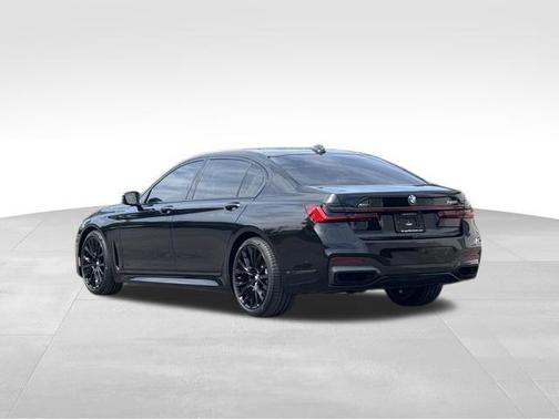 2022 BMW 750 i xDrive