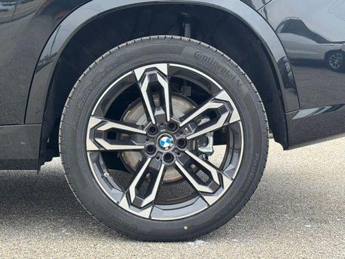 Black Sapphire Metallic 2026 BMW X1 xDrive28i