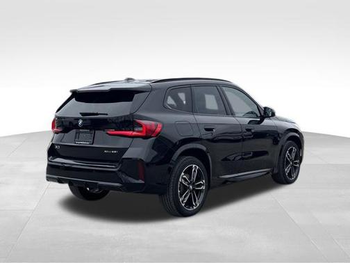Black Sapphire Metallic 2026 BMW X1 xDrive28i