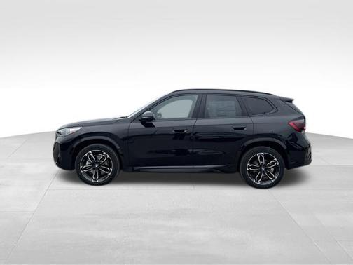 Black Sapphire Metallic 2026 BMW X1 xDrive28i