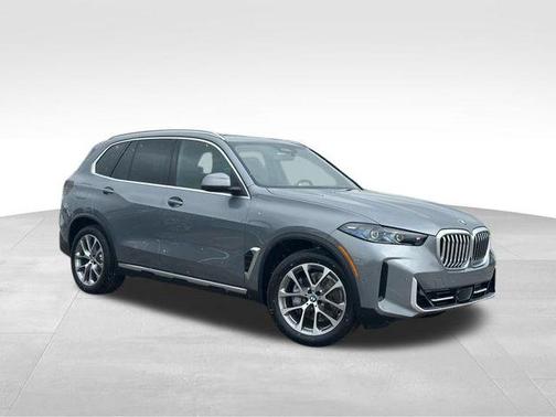 Skyscraper Grey Metallic 2026 BMW X5 xDrive40i