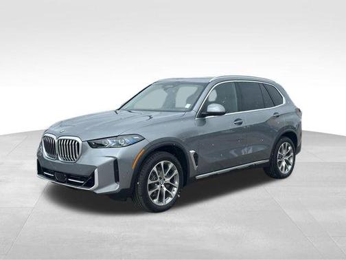 Skyscraper Grey Metallic 2026 BMW X5 xDrive40i