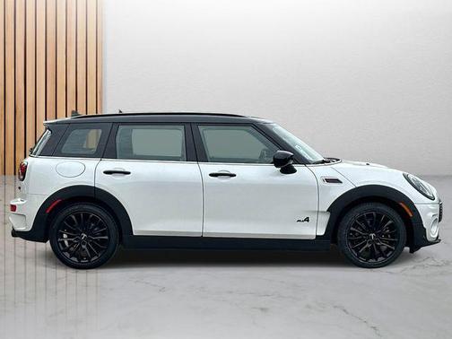 Nanuq White Metallic 2024 MINI Clubman Cooper S ALL4