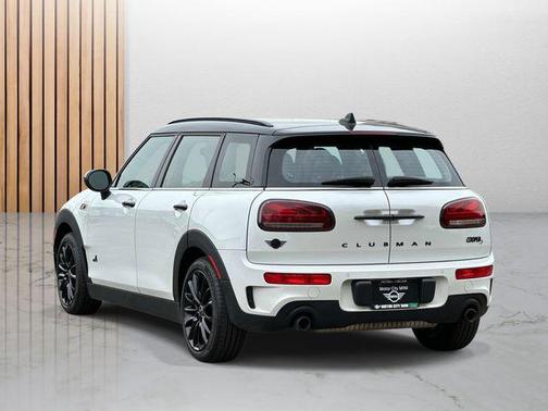 Nanuq White Metallic 2024 MINI Clubman Cooper S ALL4