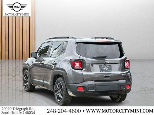 Granite Crystal Metallic Clearcoat 2018 Jeep Renegade Latitude