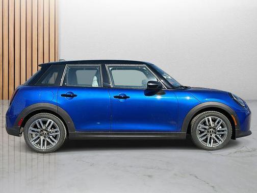 2026 MINI Hardtop Oxford Edition