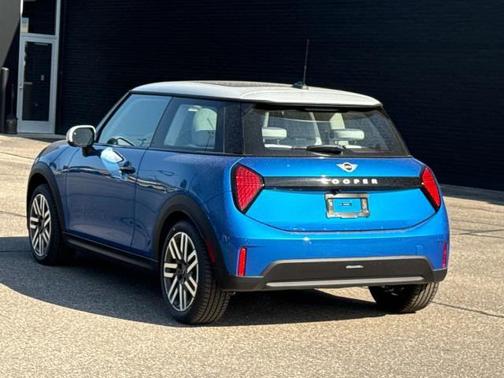 2025 MINI Hardtop Cooper