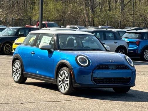 2025 MINI Hardtop Cooper