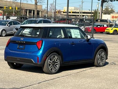 2025 MINI Hardtop Cooper